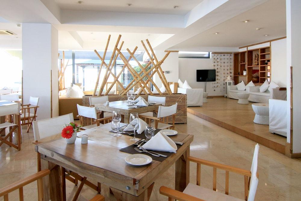 Nh Marina Portimao Resort Bagian luar foto
