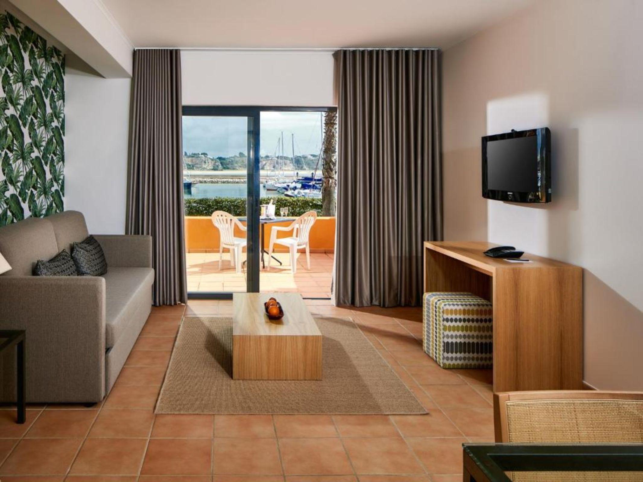 Nh Marina Portimao Resort Bagian luar foto