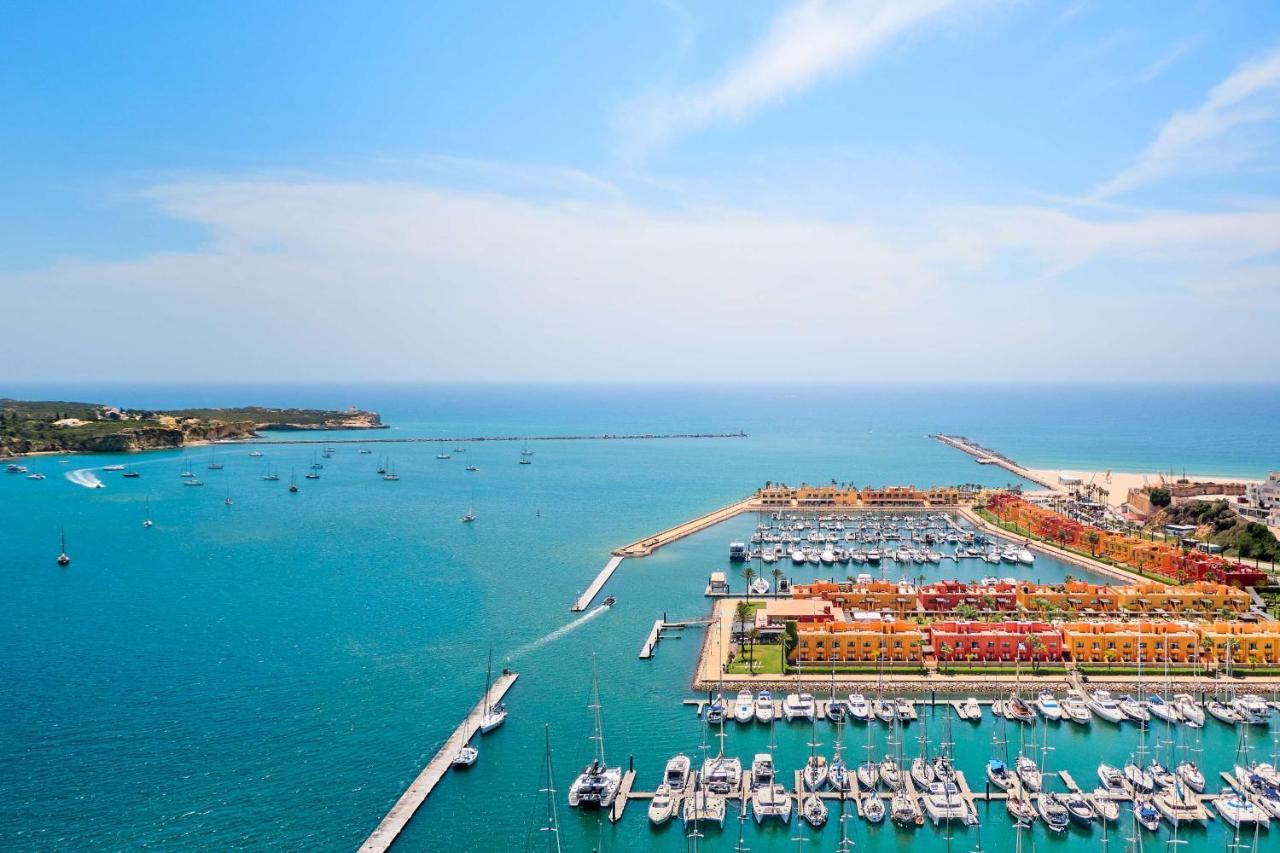 Nh Marina Portimao Resort Bagian luar foto