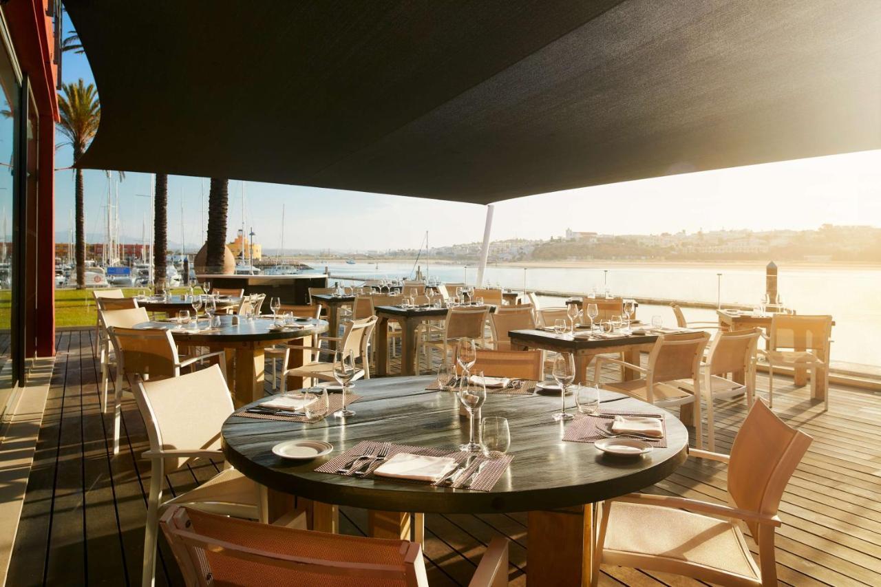 Nh Marina Portimao Resort Bagian luar foto